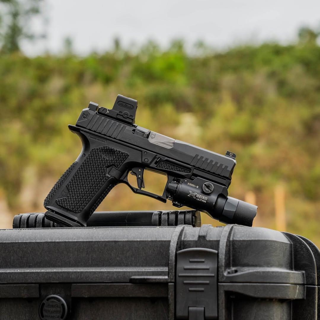 The Dusk 19's trigger is a significant step up from stock Glock go pedals.