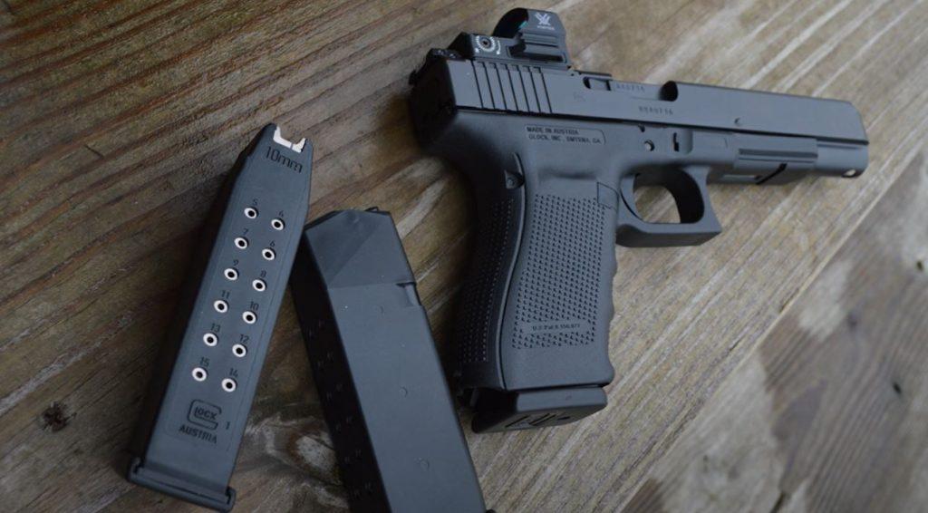 The G40 uses magazines compatible with other 10mm Glocks.