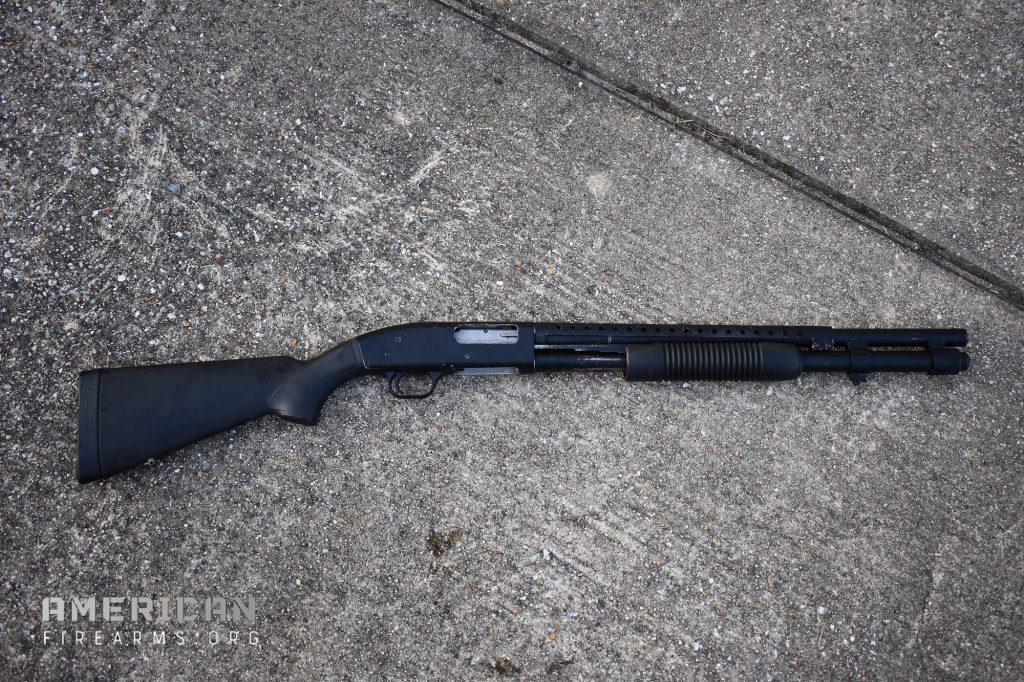 The Mossberg 590A1 in its natural enviromment - the concrete jungle.